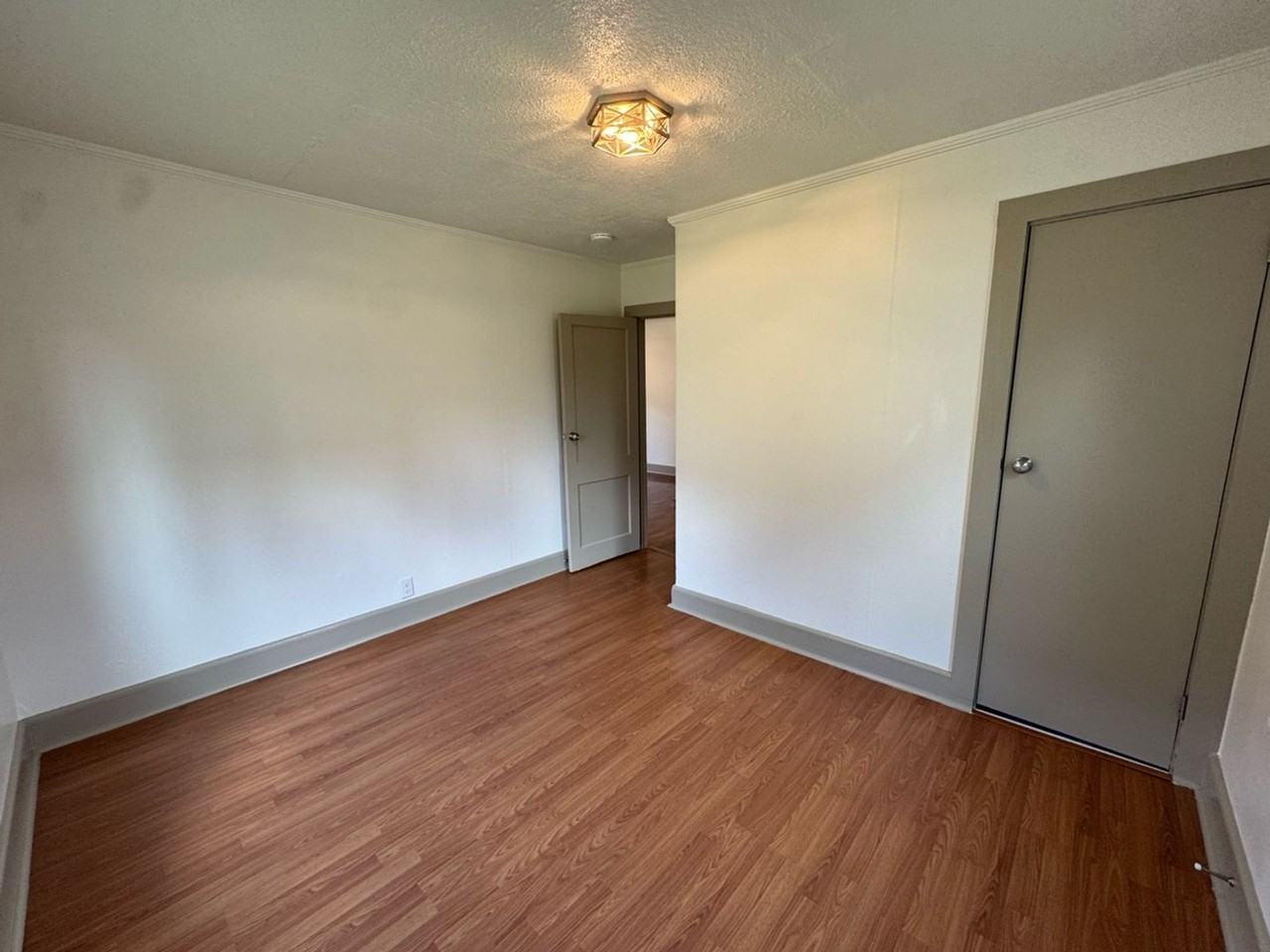 208 Gravely Rd - Photo 6 of 7