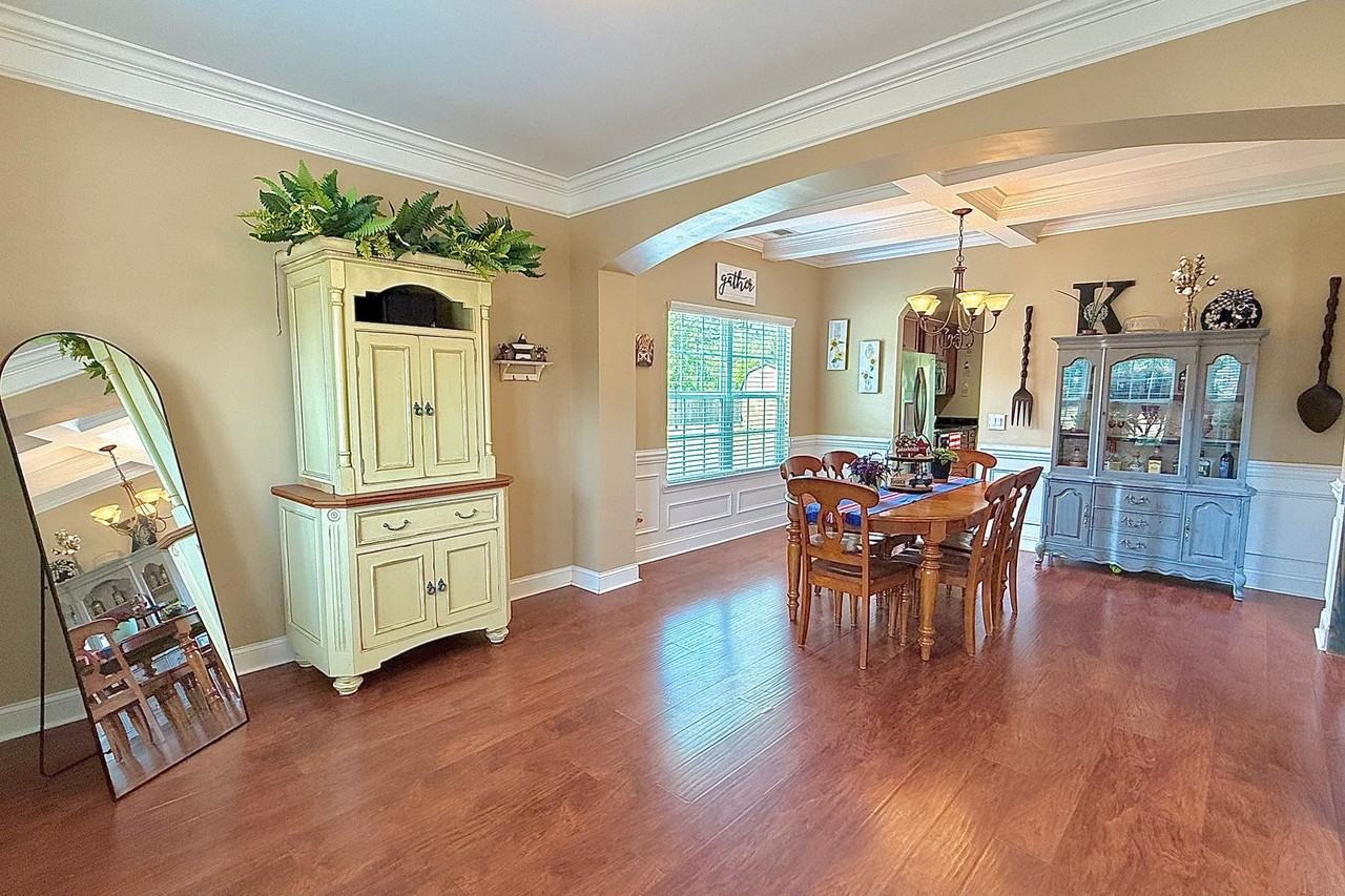 470 Briarcrest Dr Ne - Photo 4 of 50