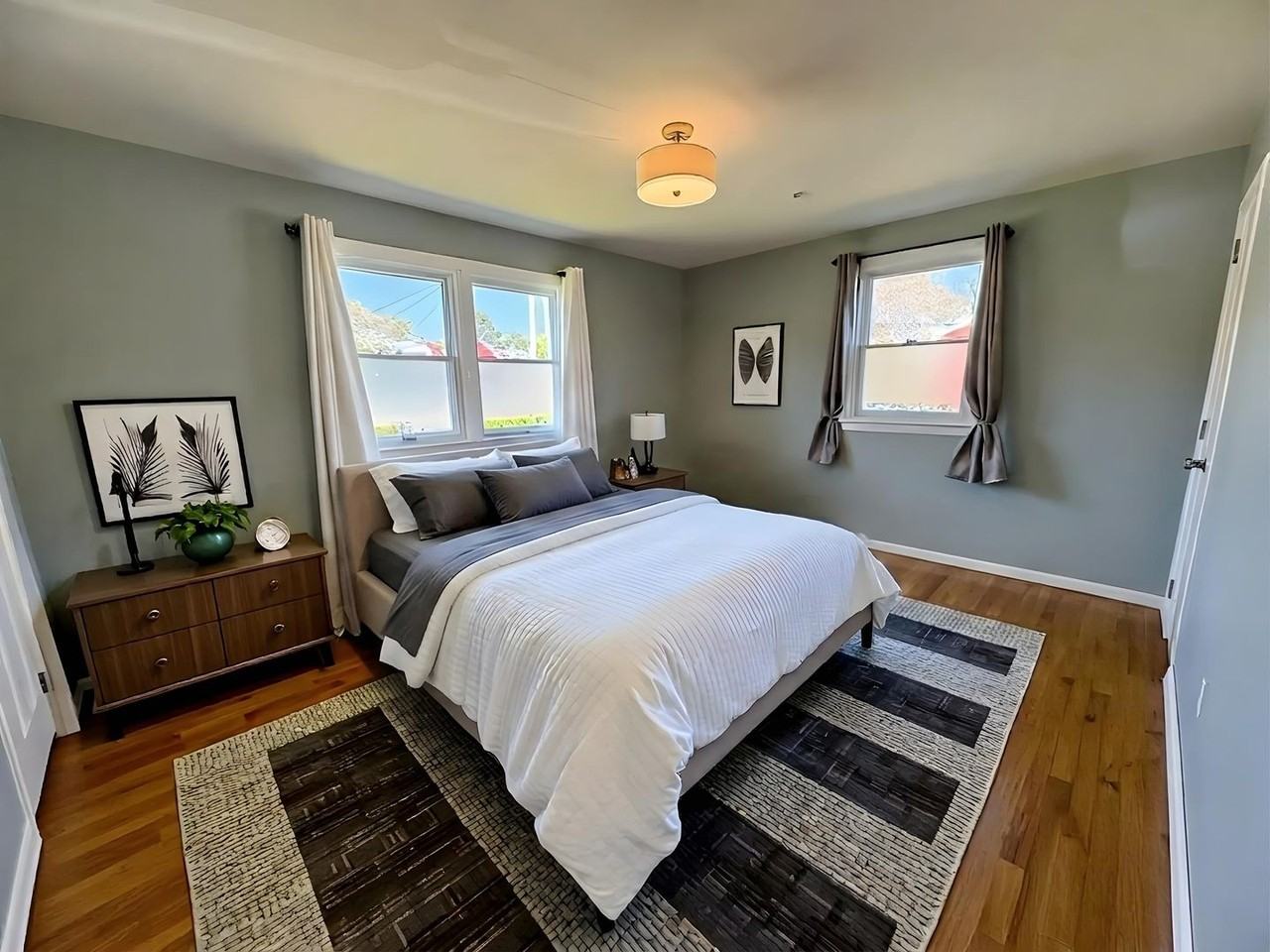 135 Peach Ave - Photo 5 of 26