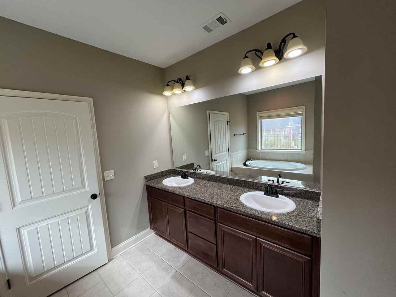 6841 Wren Creek Dr - Photo 5 of 40