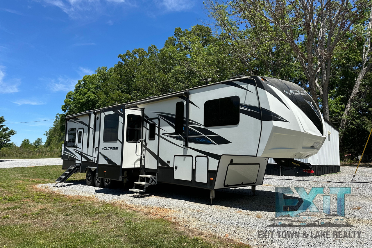 17 17 Morris Dr.  - Lot with camper - Photo 2 of 15