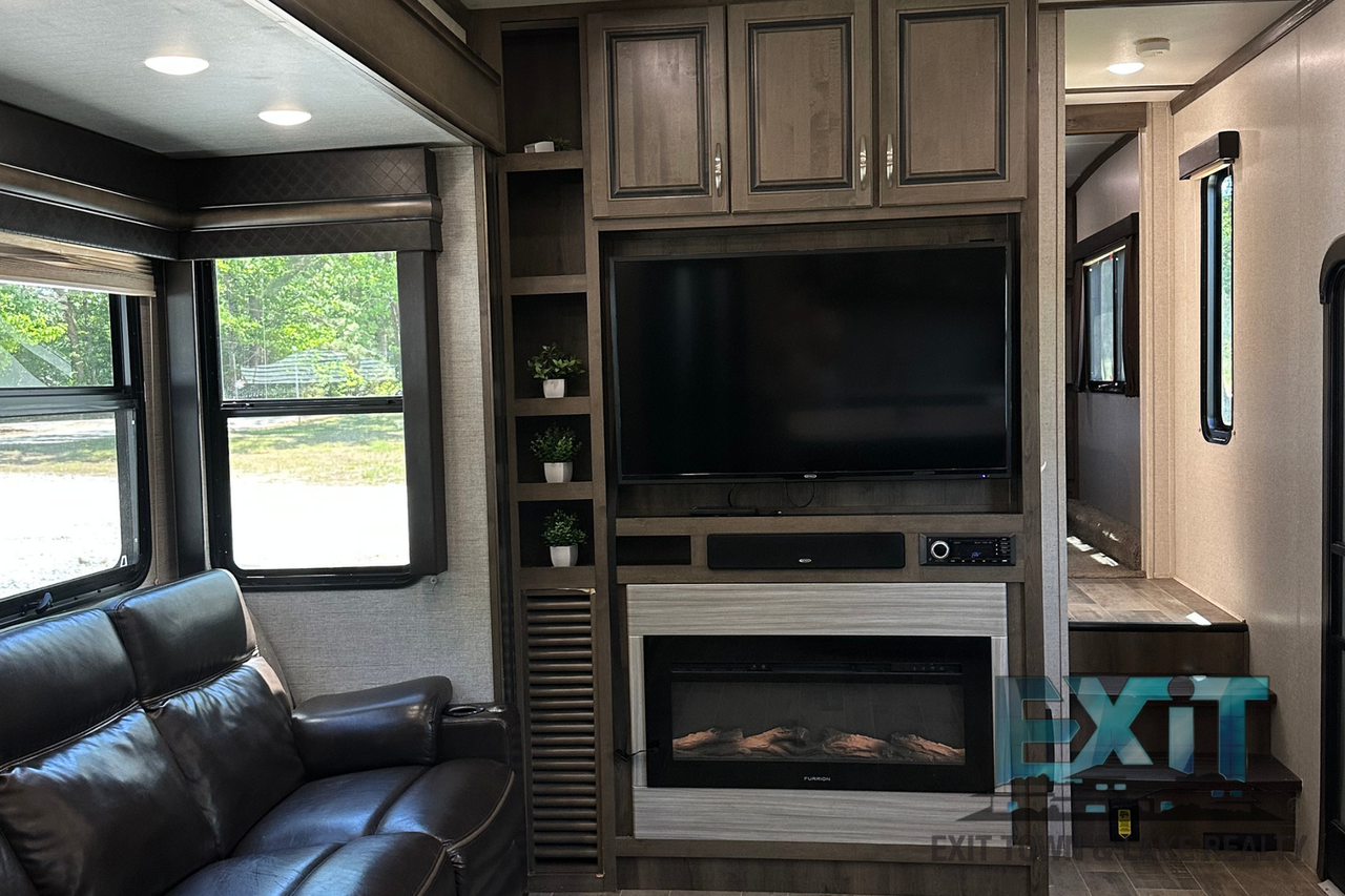 17 17 Morris Dr.  - Lot with camper - Photo 5 of 15
