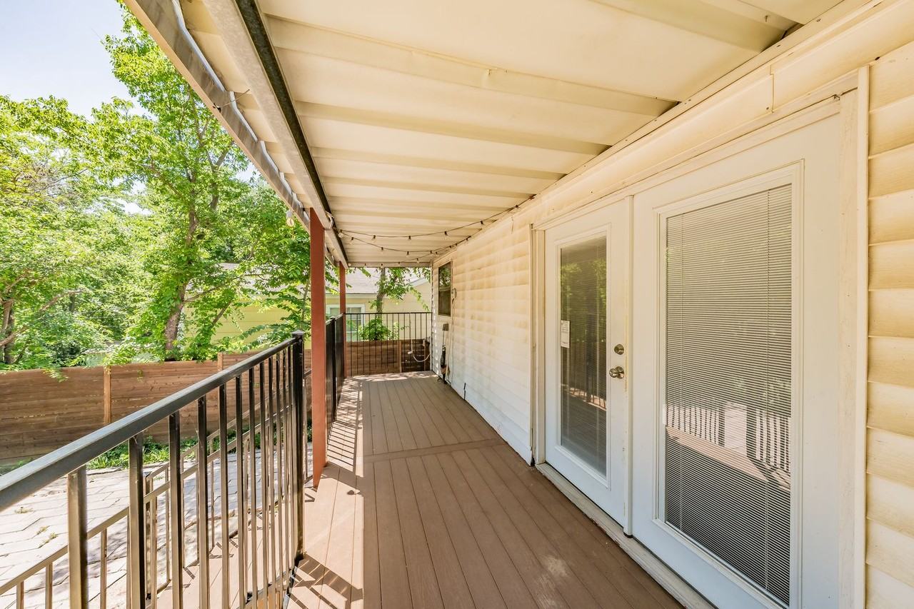 4429 Donnelly Ave - Photo 4 of 33