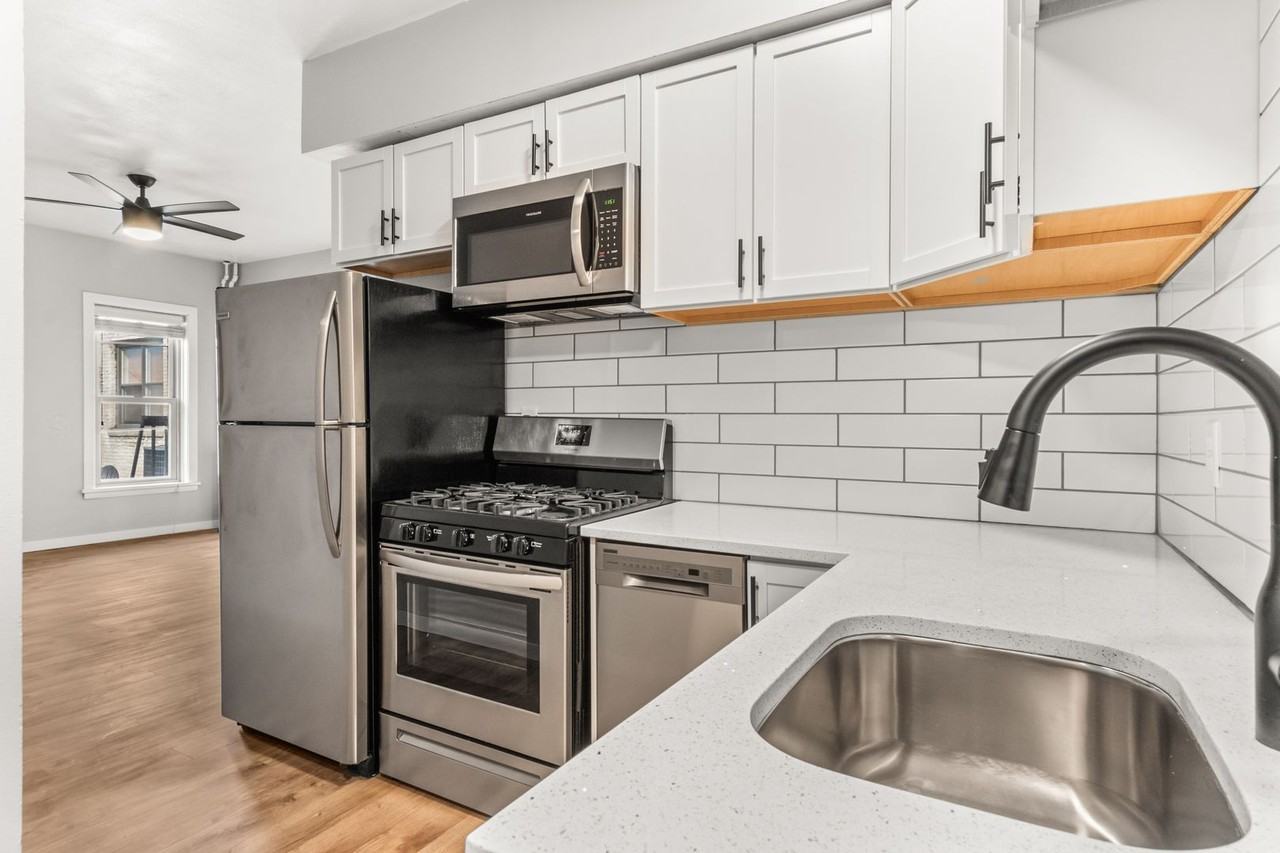 1216 Williamson St - Photo 2 of 22