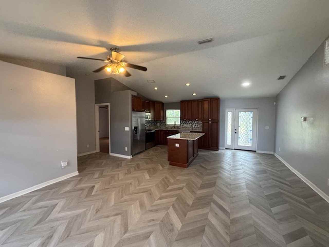 710 Avalon St Se - Photo 5 of 29