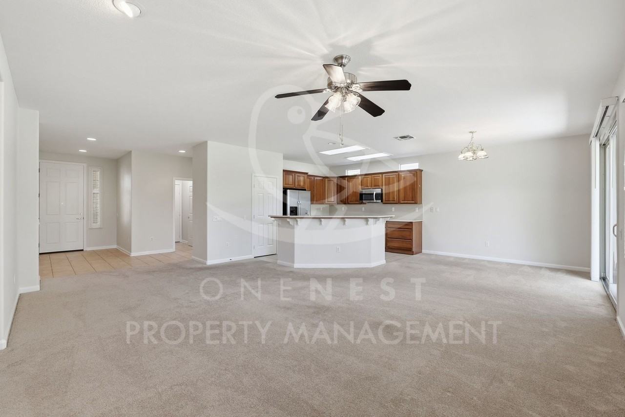 2165 Winding Way - Photo 7 of 32