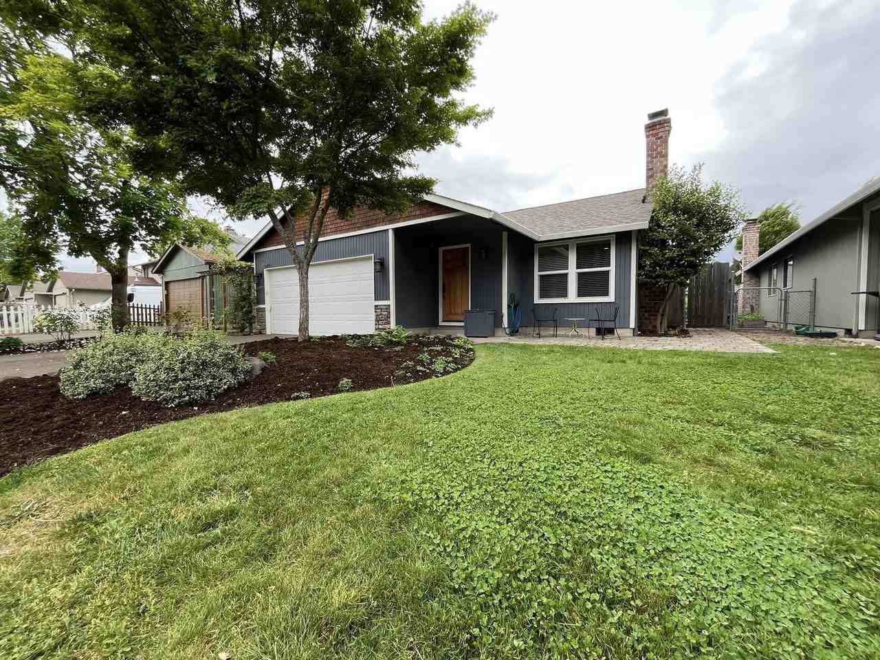 17327 Sw Hurrell Ln - Photo 3 of 50