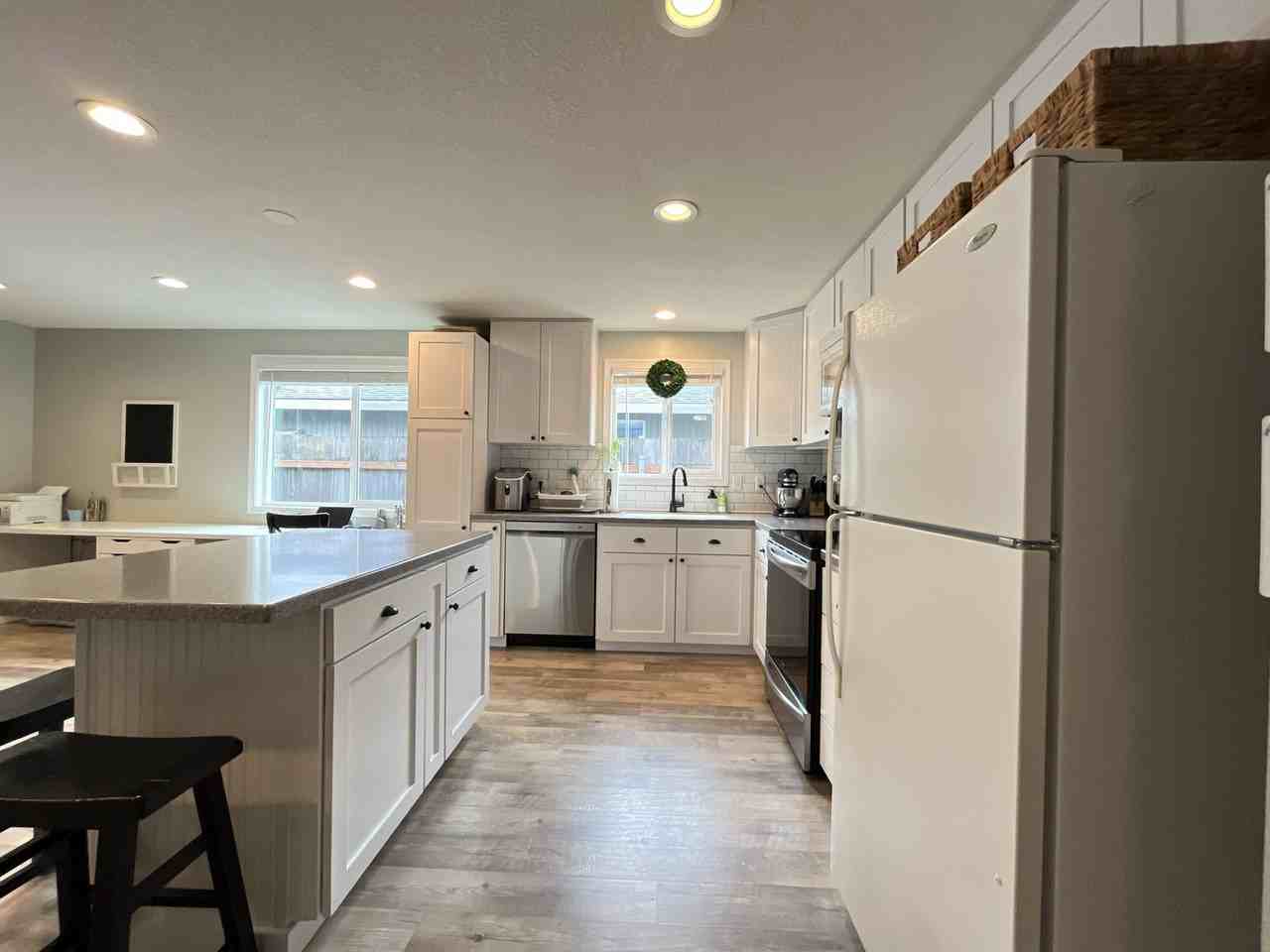 17327 Sw Hurrell Ln - Photo 7 of 50