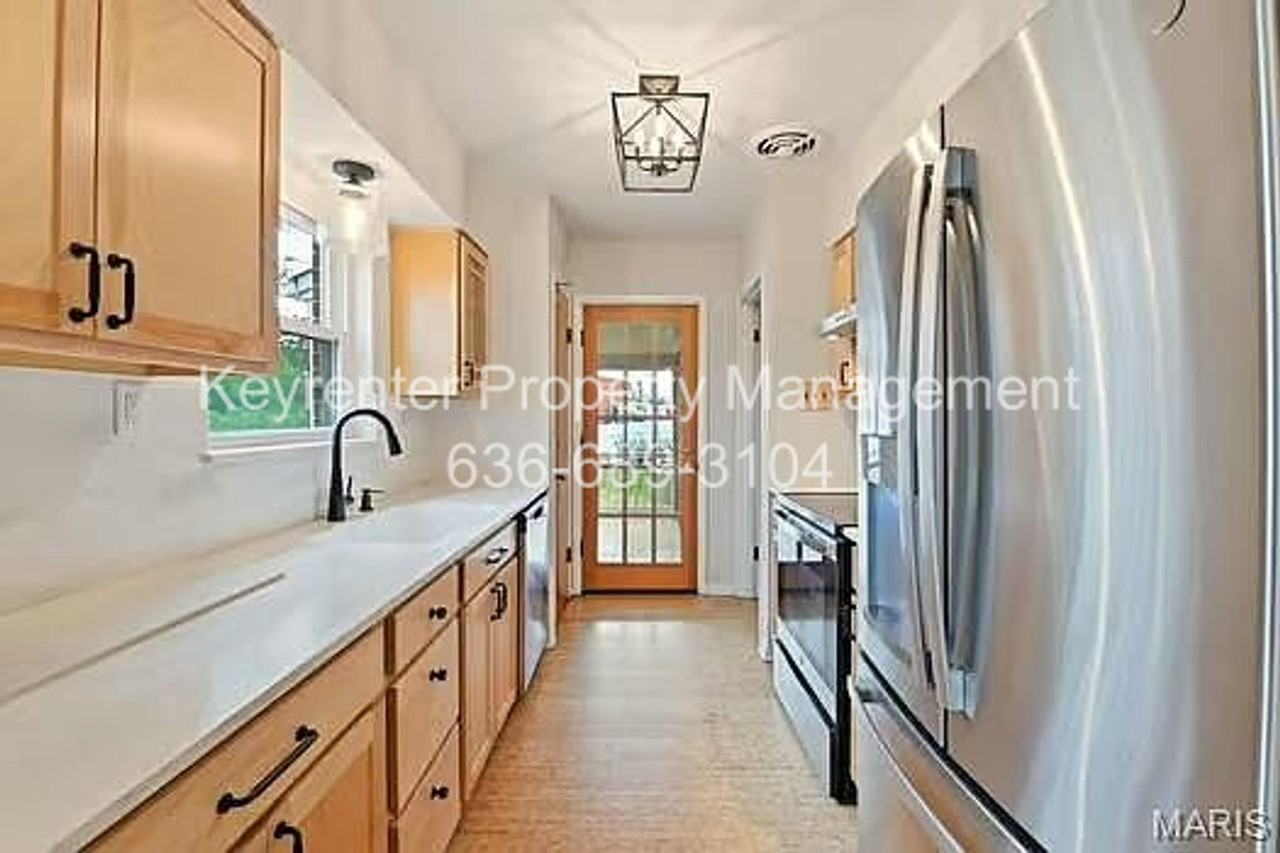 9816 Obrien Ct - Photo 7 of 27