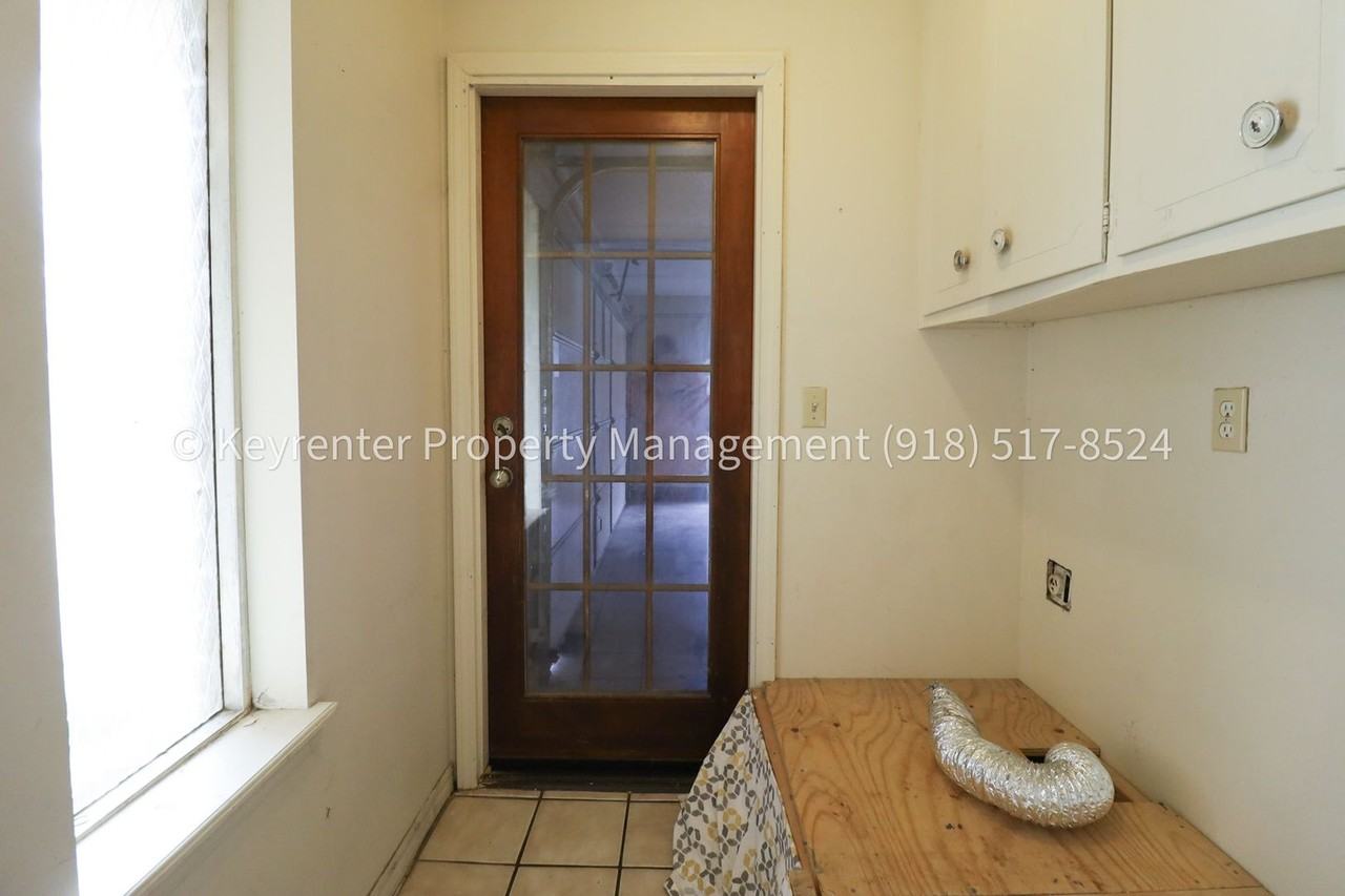 12804 E 13th St - Photo 6 of 31
