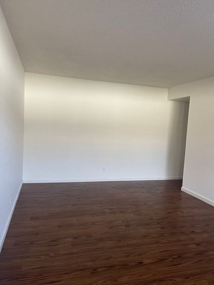 579 Fir St - Photo 2 of 19