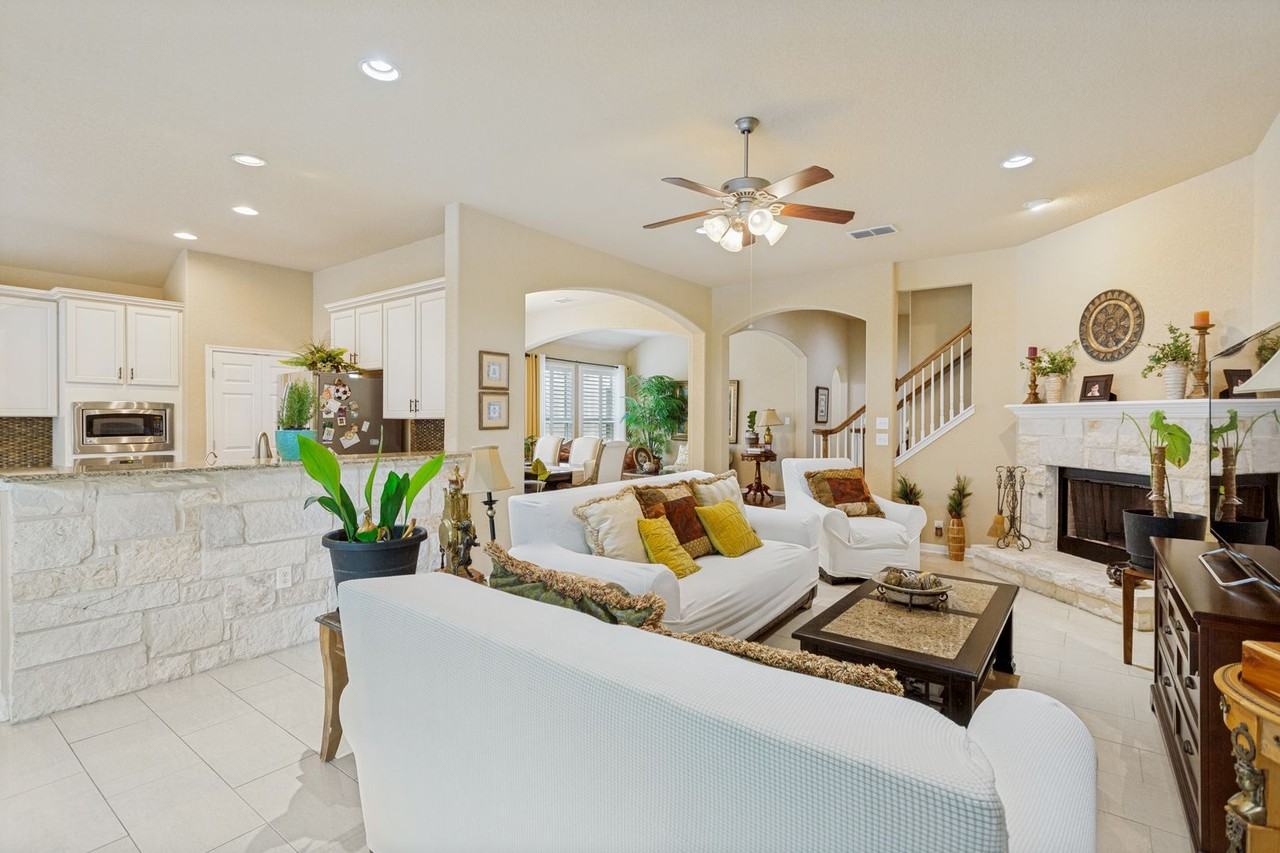 10539 Alcantara - Photo 4 of 25