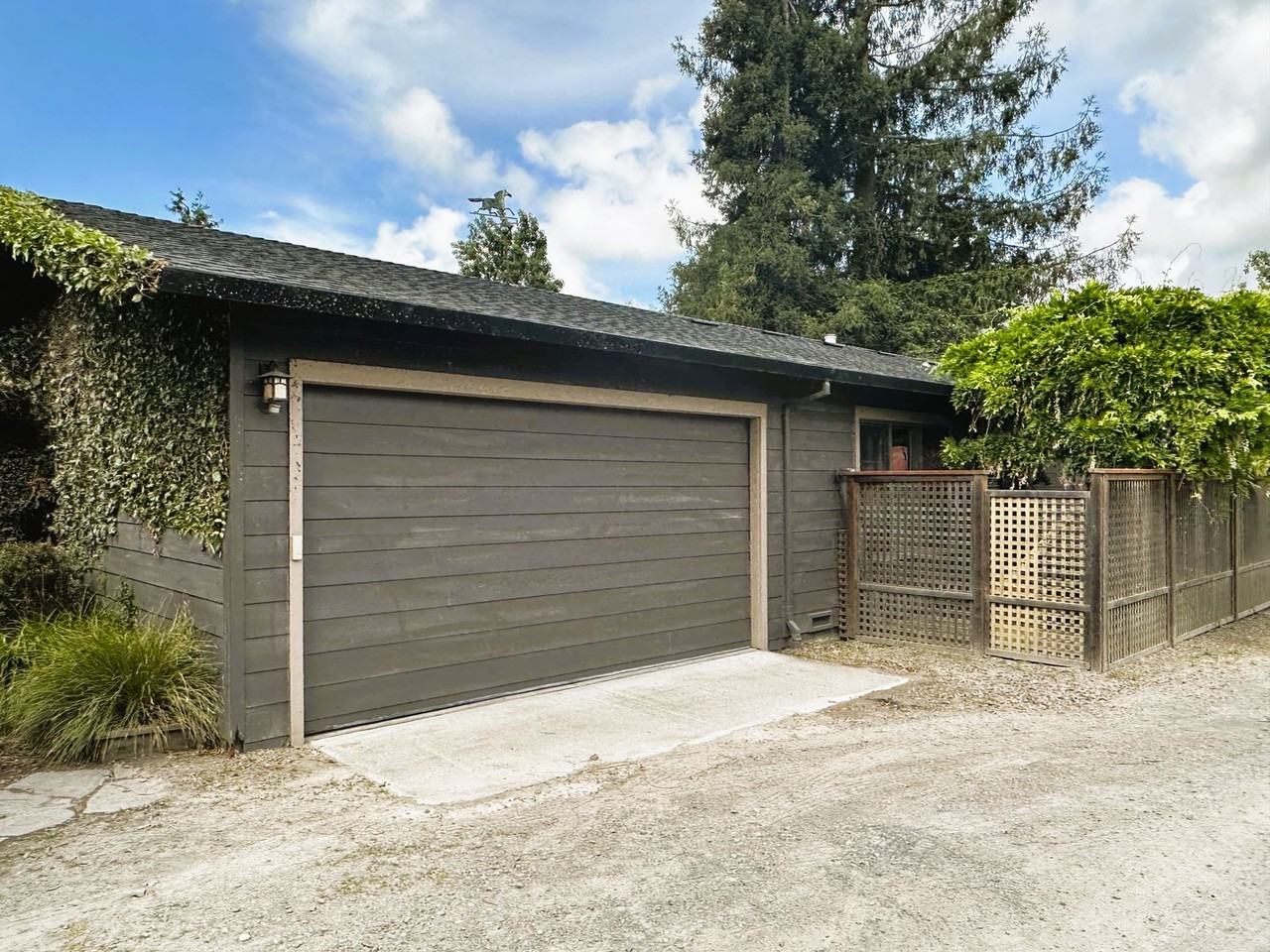 907 Mustang Ct - Photo 4 of 24