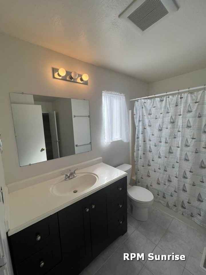 1220 Pine Creek Way #1 - Photo 4 of 10