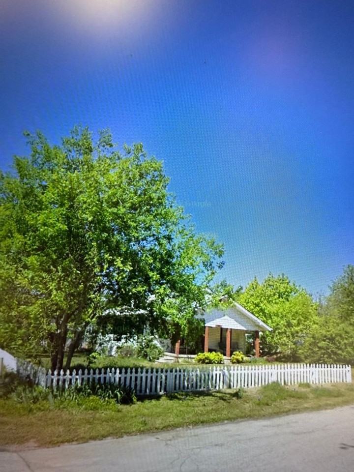 1501 Hanover St - Photo 2 of 24
