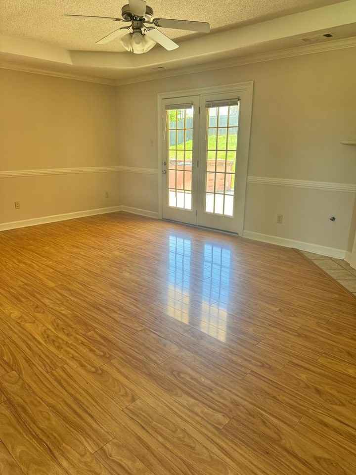397 Park St - Photo 2 of 10