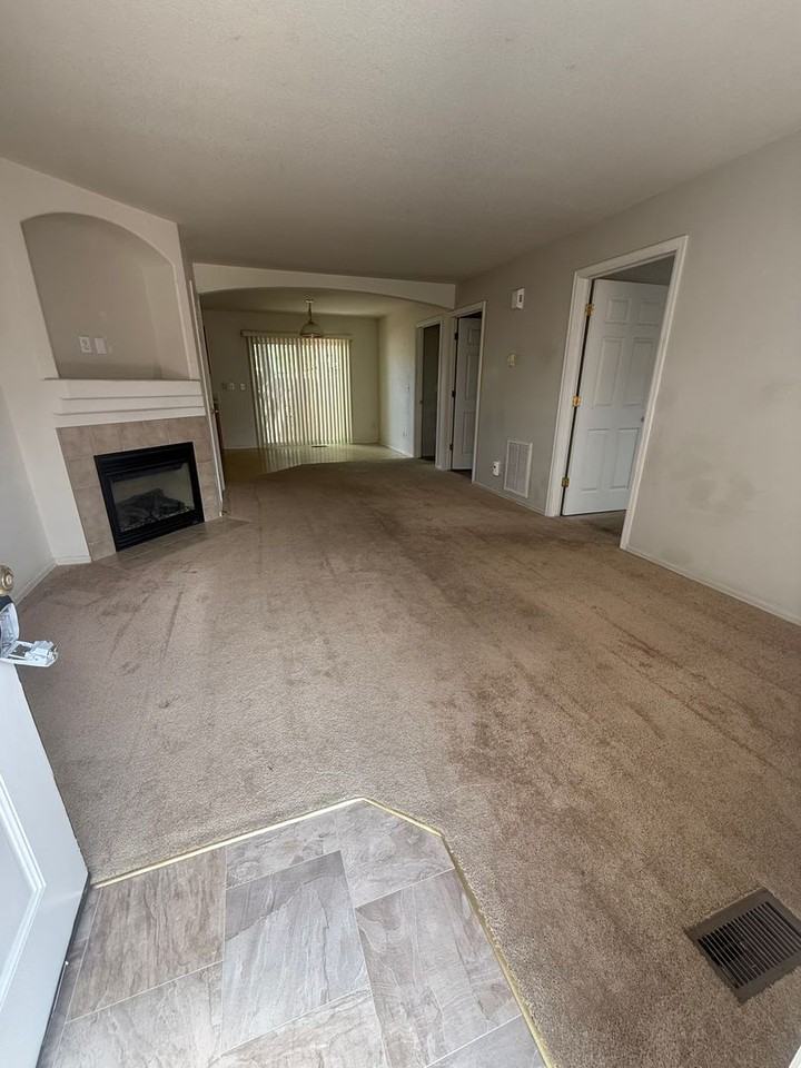 299 Ellers Grv - Photo 2 of 11