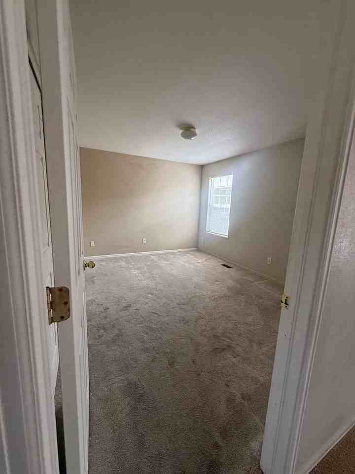 299 Ellers Grv - Photo 6 of 11