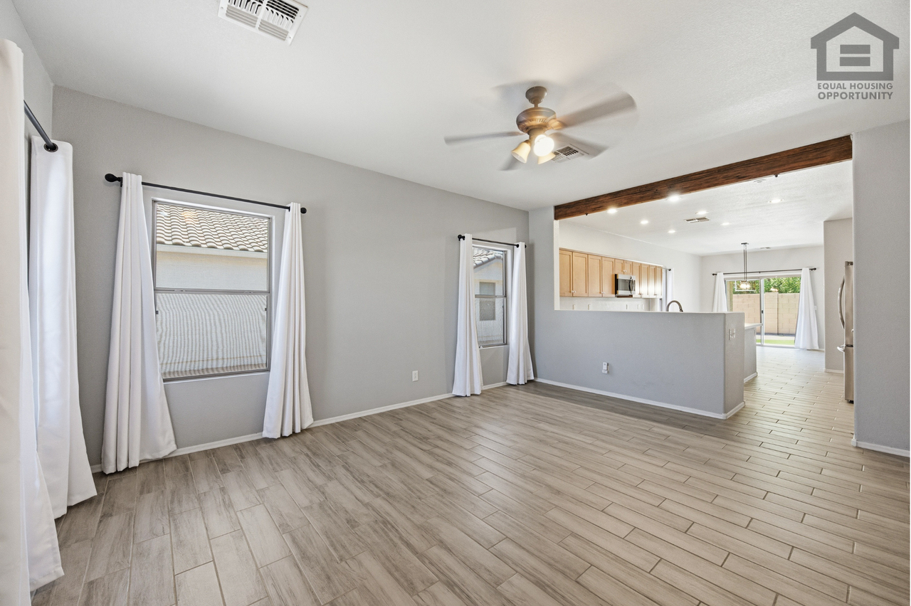 1328 S Bridgegate Dr - Photo 4 of 33