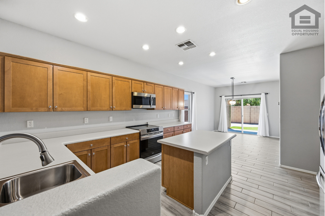 1328 S Bridgegate Dr - Photo 6 of 33