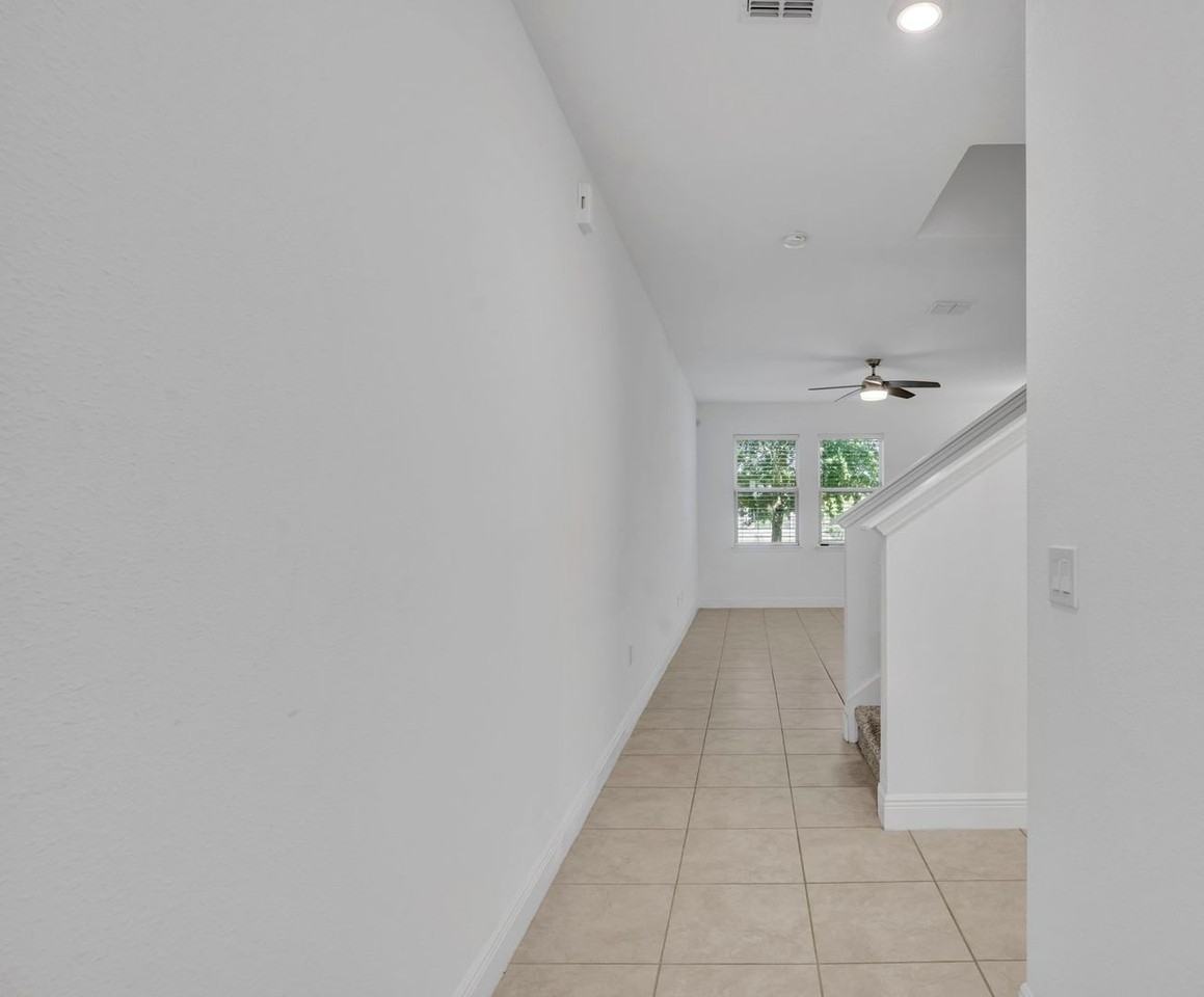 1351 Merrydale Way - Photo 4 of 46