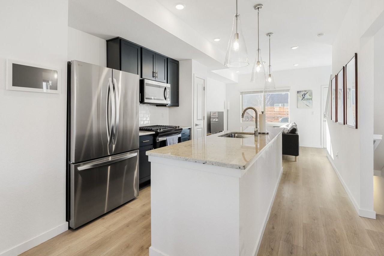 15232 W 69th Pl - Photo 6 of 35