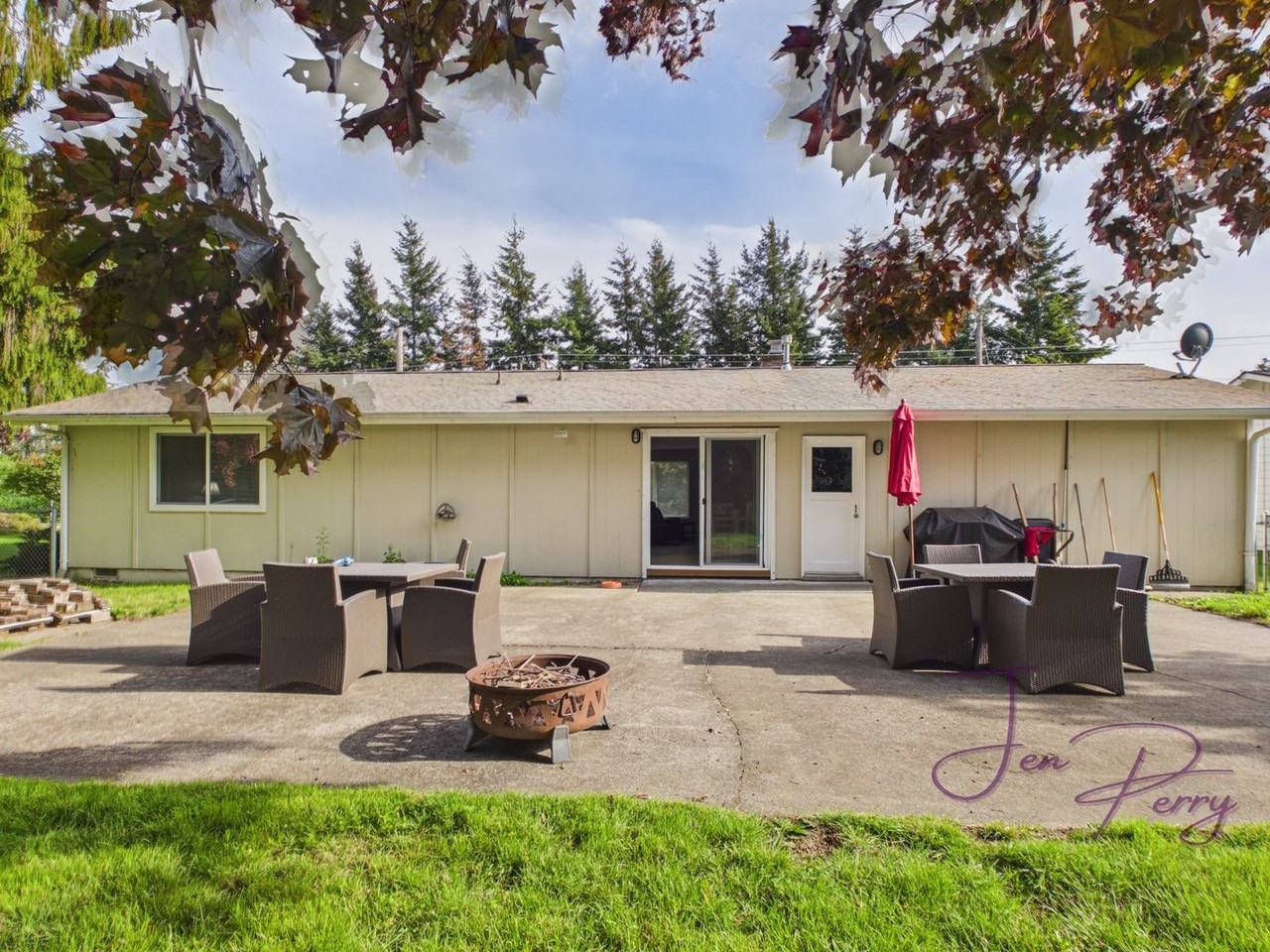 2274 Thornton St - Photo 2 of 19