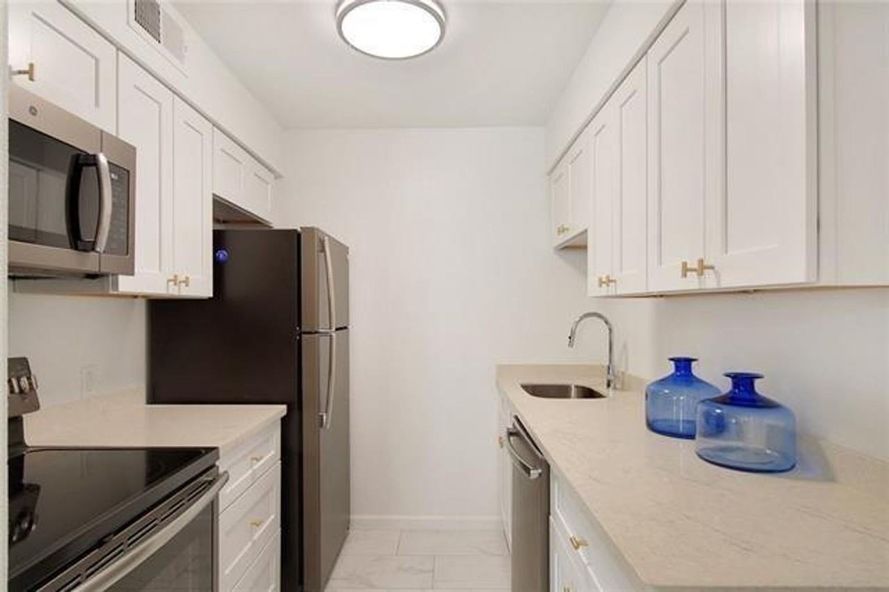 1532 Saint Andrew St #208 - Photo 7 of 13