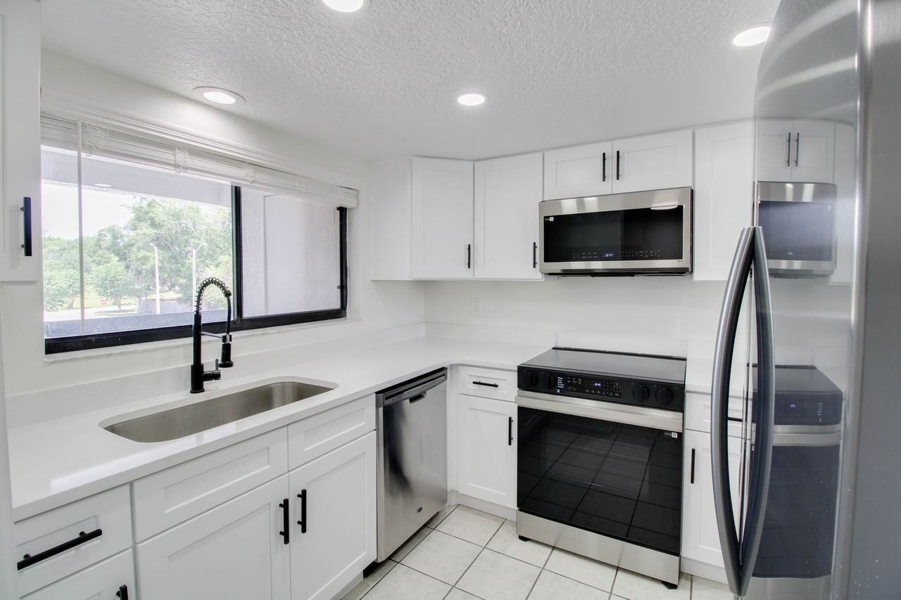 1064 Lotus Pkwy #934 - Photo 4 of 18