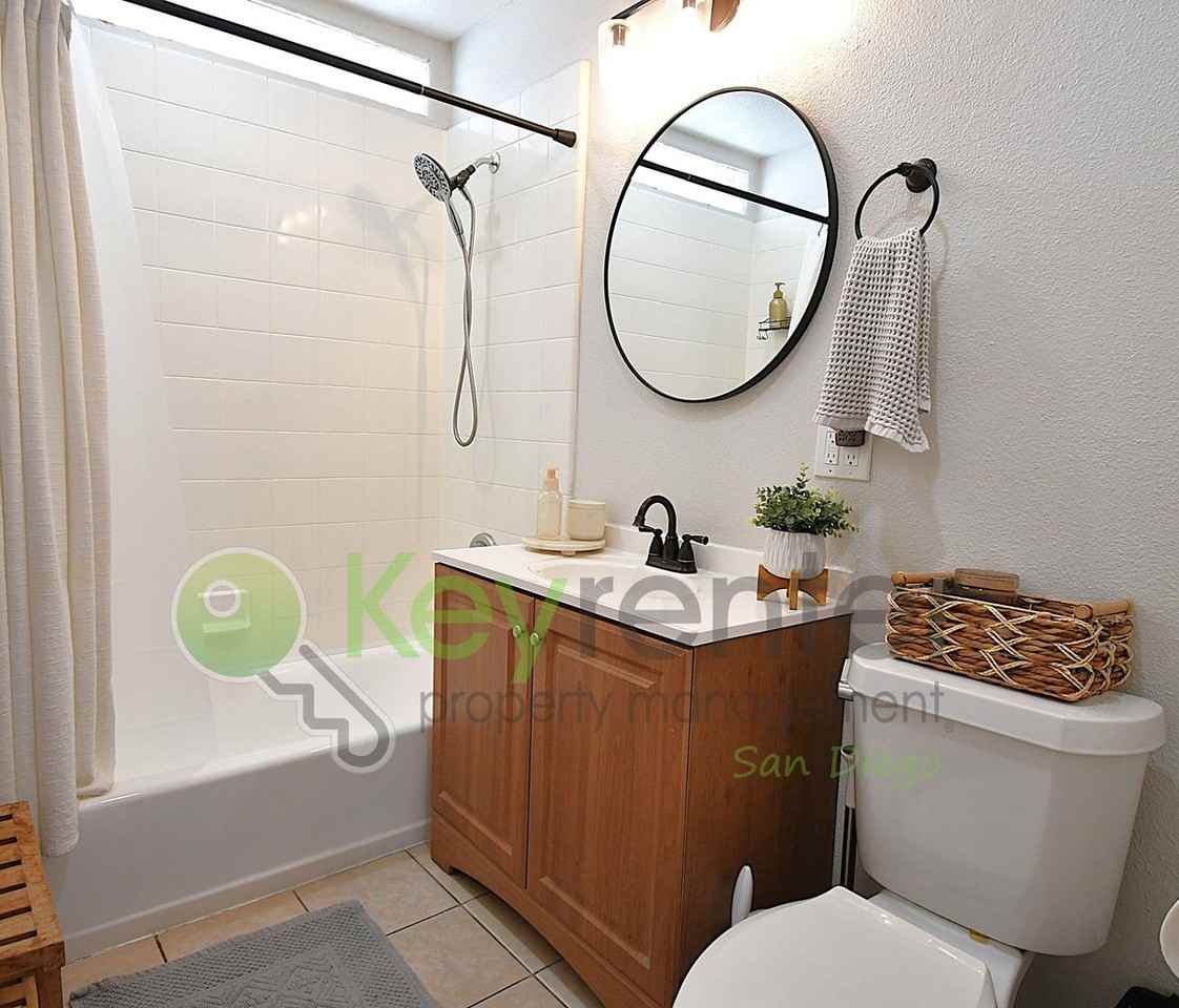 8075 Palm St - Photo 3 of 23
