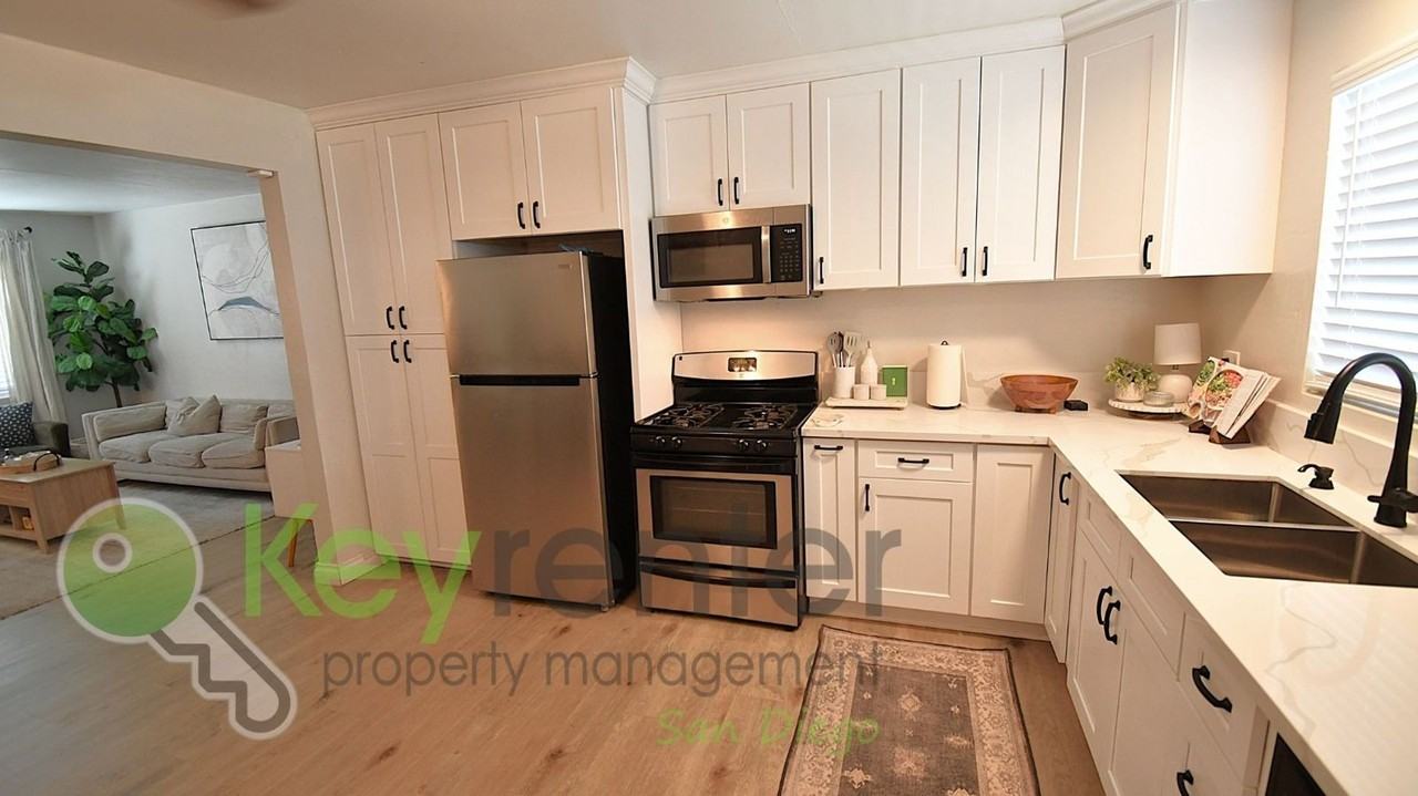 8075 Palm St - Photo 5 of 23