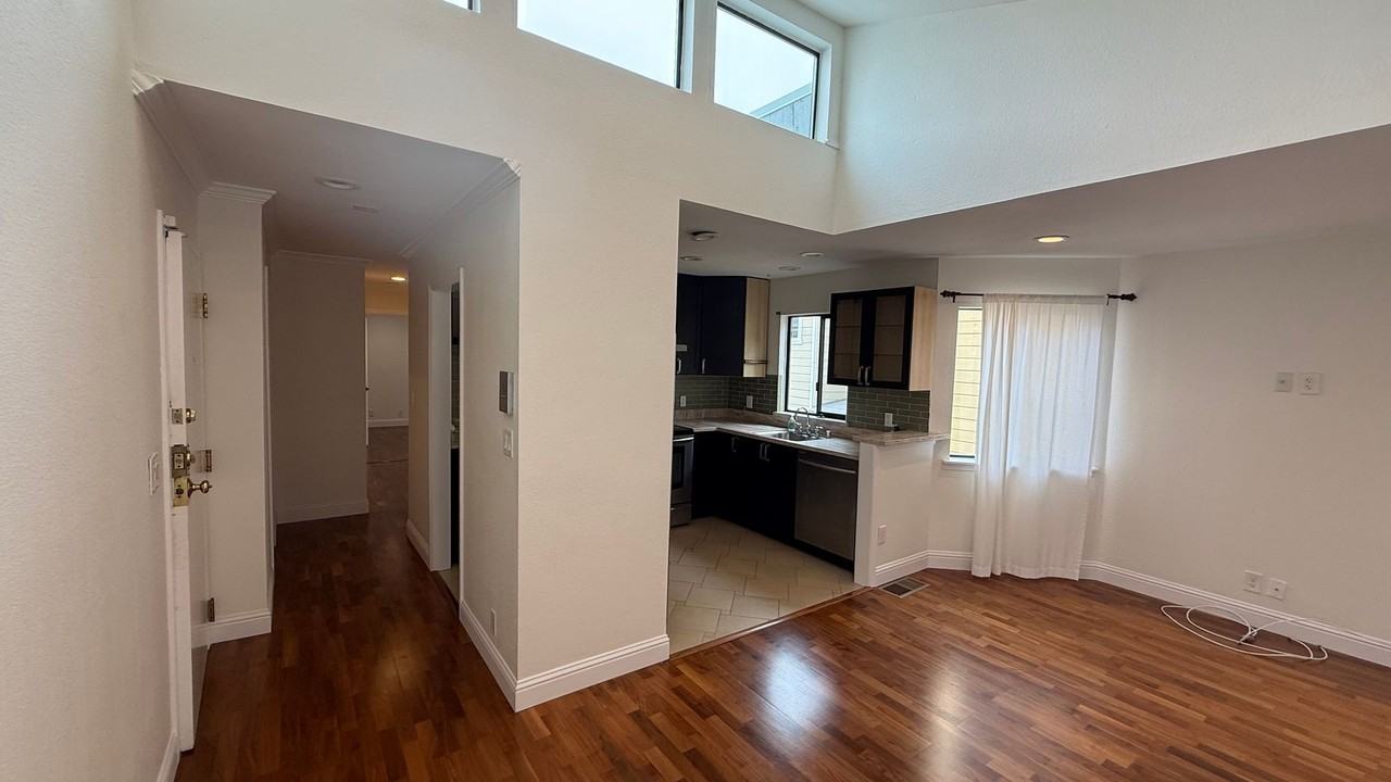 1415 Eddy St - Photo 2 of 35