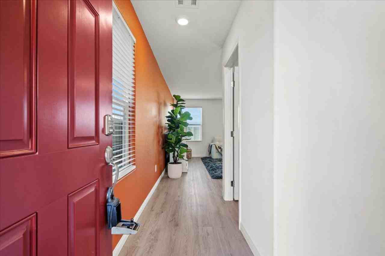 619 Peaceful Rock Ave - Photo 2 of 22