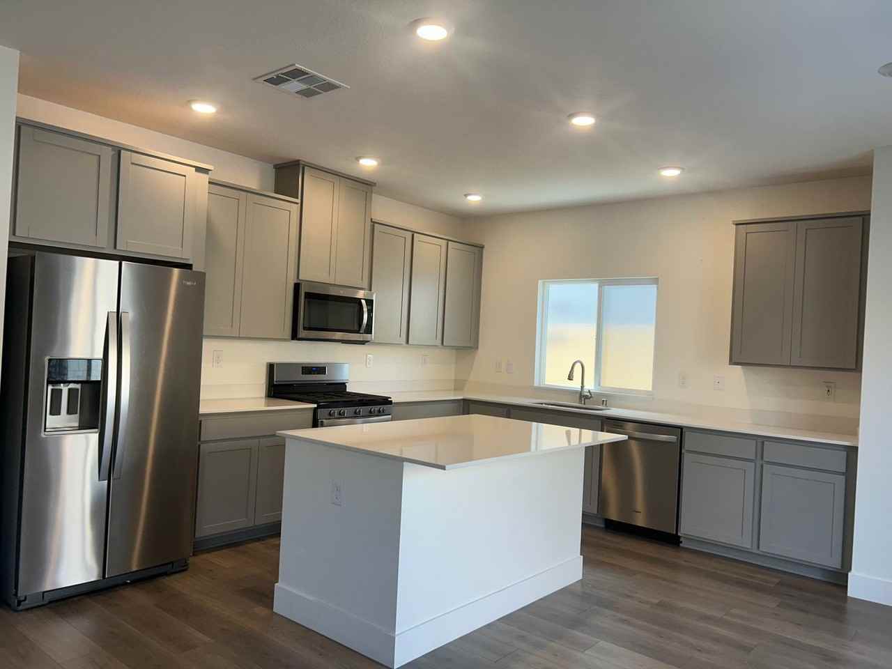 1433 Solitude Trl - Photo 3 of 5