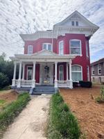 featured image of 1338 College St