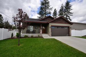 featured image of 1399 N Brady St