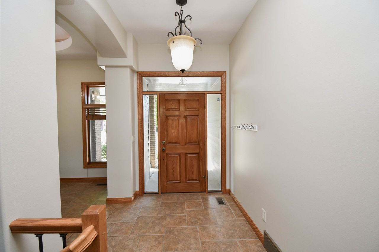 1004 W Laquinta St - Photo 4 of 50
