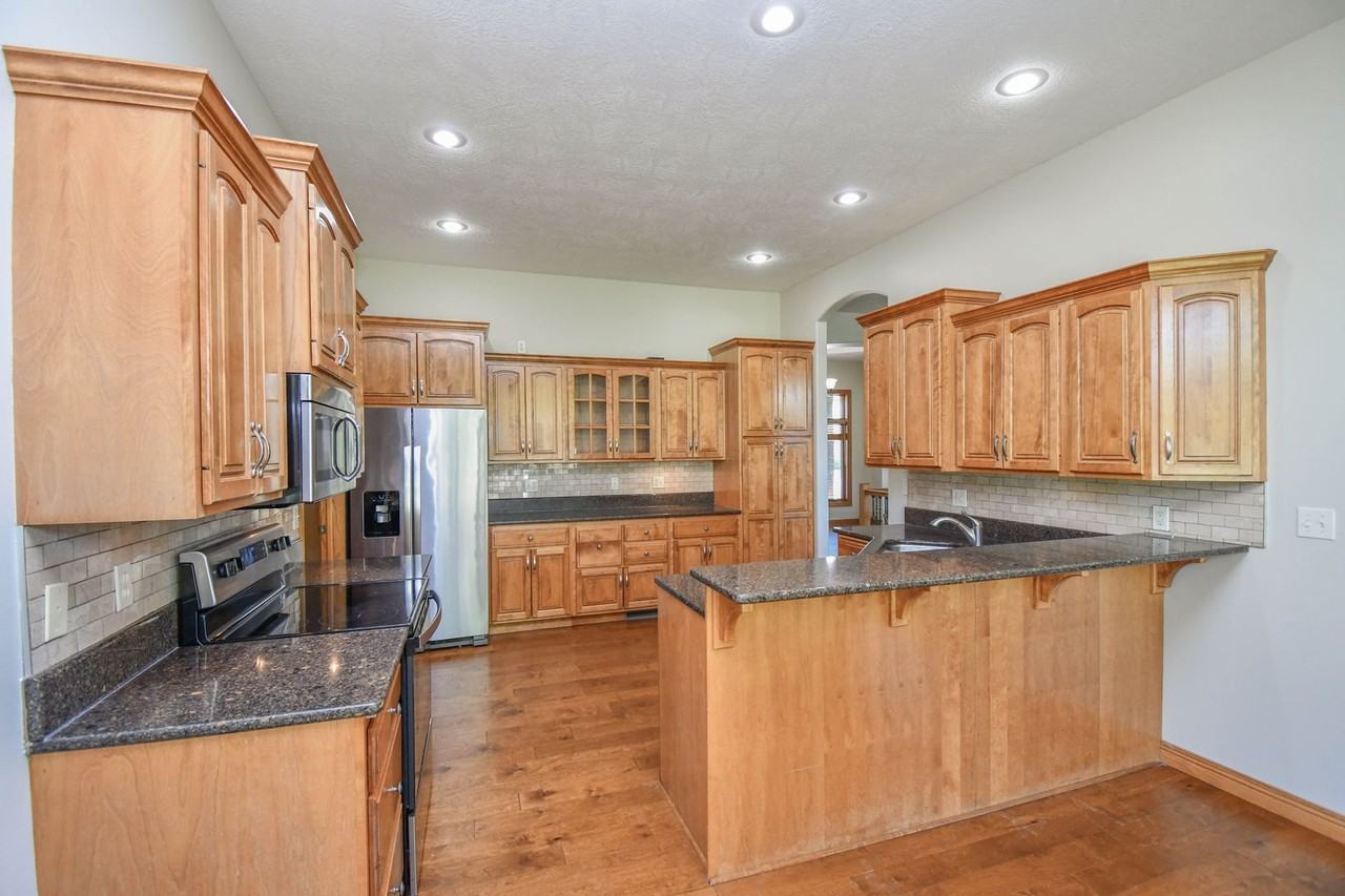 1004 W Laquinta St - Photo 5 of 50