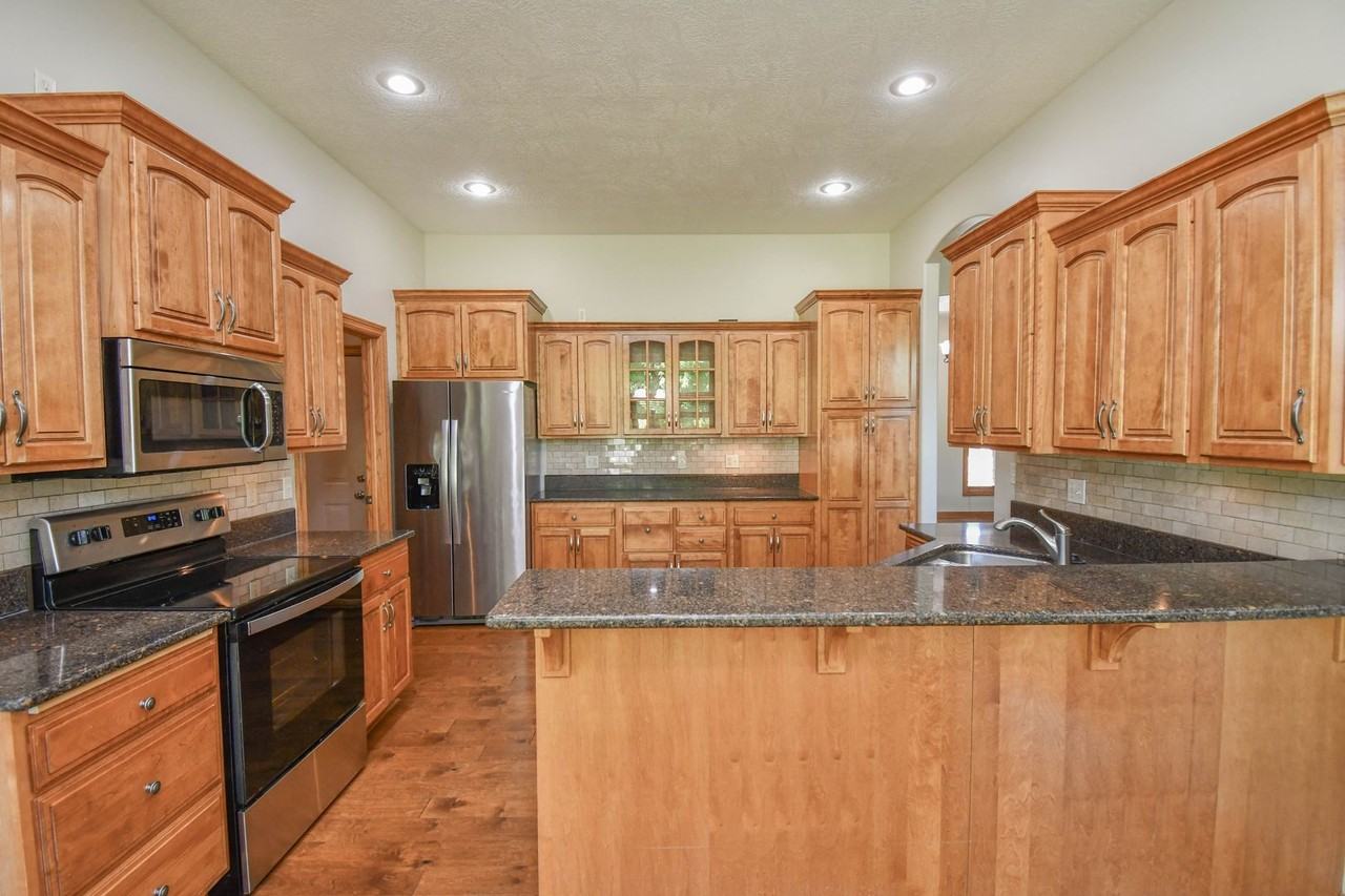 1004 W Laquinta St - Photo 6 of 50