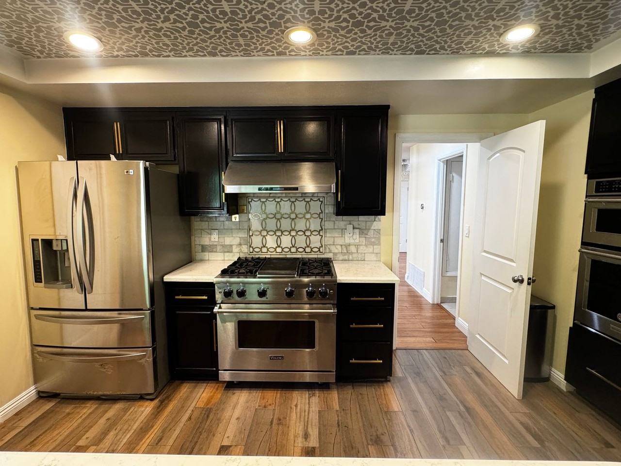 1580 Valecroft Ave - Photo 4 of 41