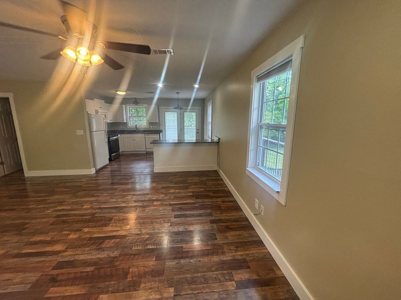 2710 S Greenwood Dr - Photo 6 of 18