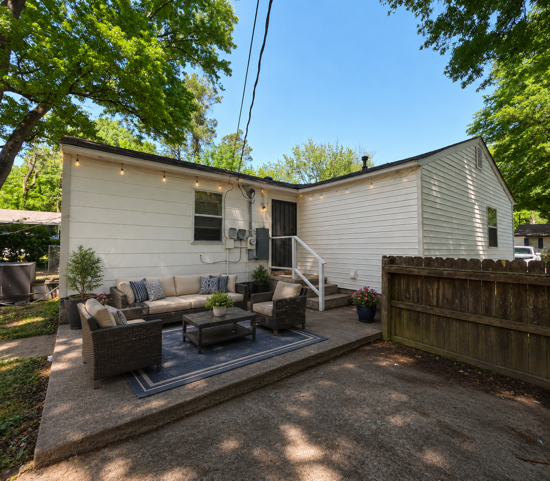 3547 Randolph St - Photo 3 of 10