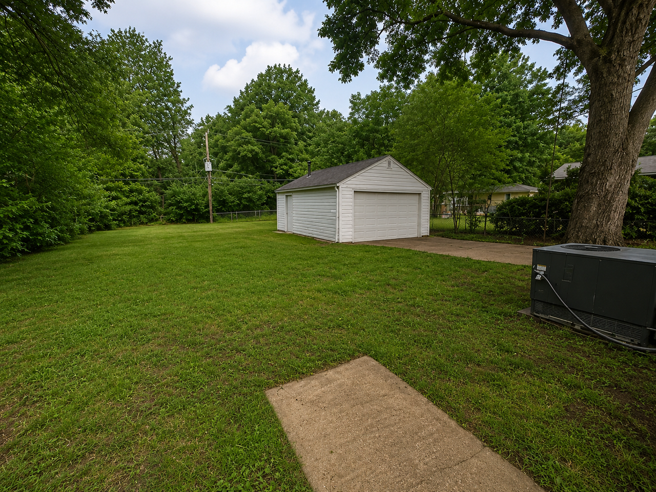3547 Randolph St - Photo 4 of 10