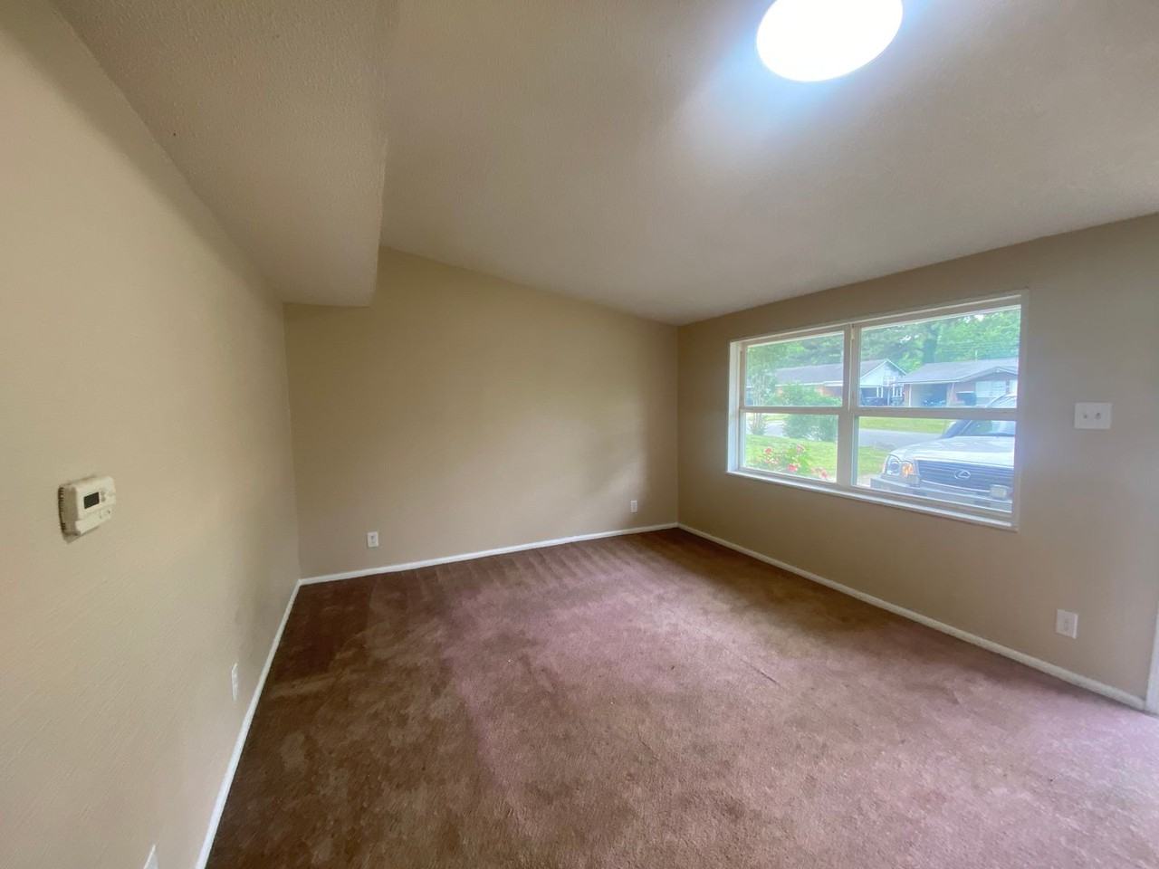 300 W Roseclair St - Photo 3 of 12