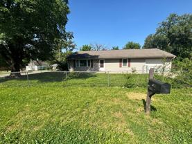 2435 Se Colorado Ave - Photo 1 of 1