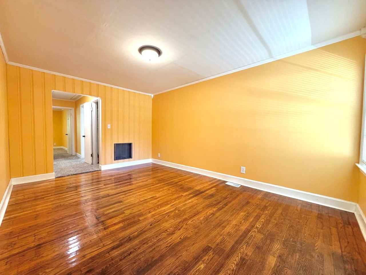 857 Greenwood Ave - Photo 4 of 23