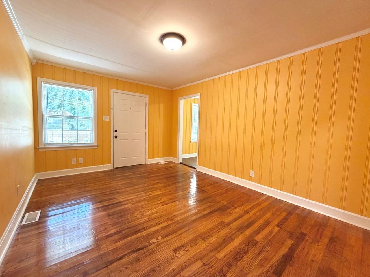 857 Greenwood Ave - Photo 6 of 23