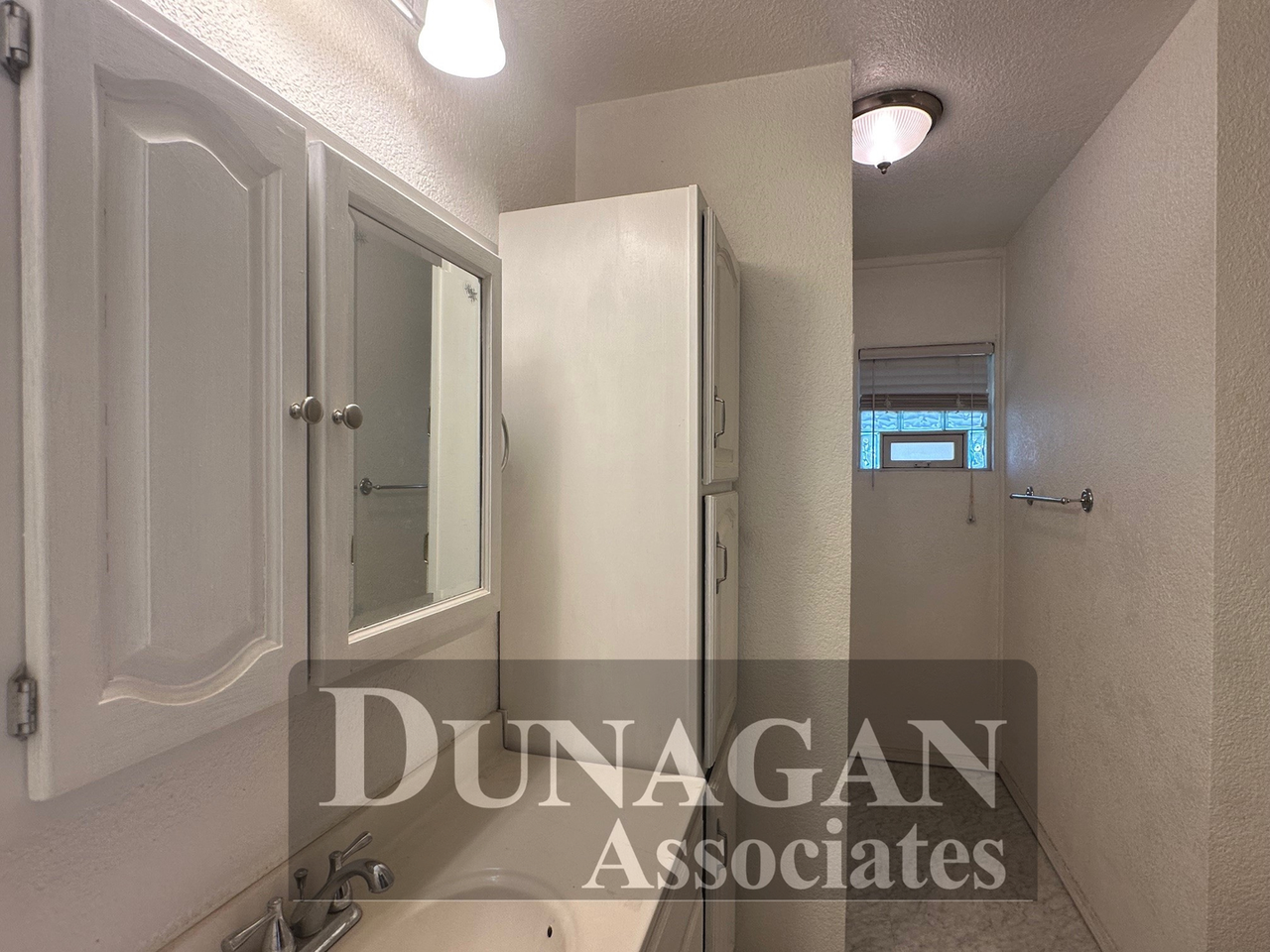 1207 Bryan Cir - Photo 6 of 10