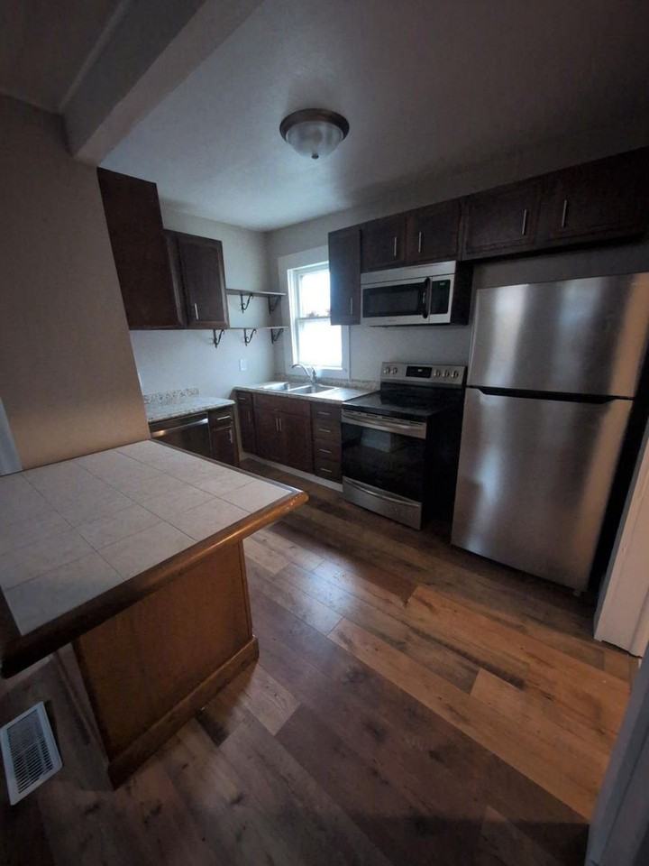 4245 E 71st St - Photo 2 of 7