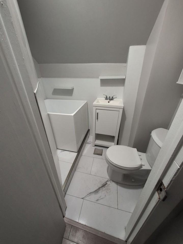 4245 E 71st St - Photo 6 of 7